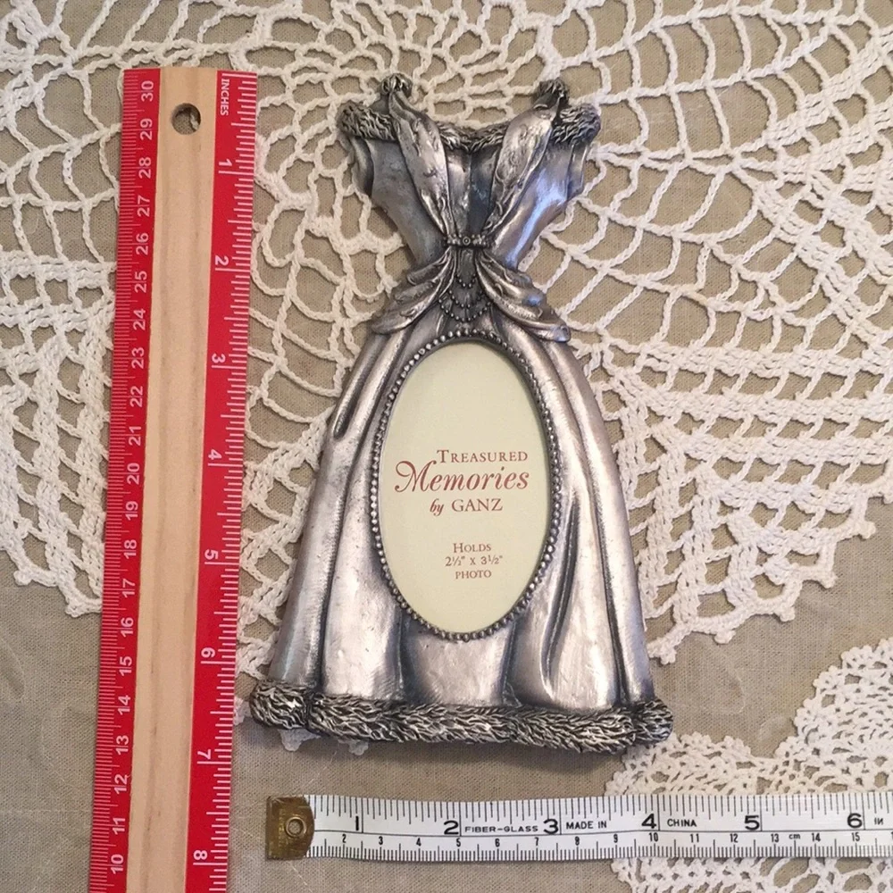 Victorian Style Ballgown Photo Frame Ganz